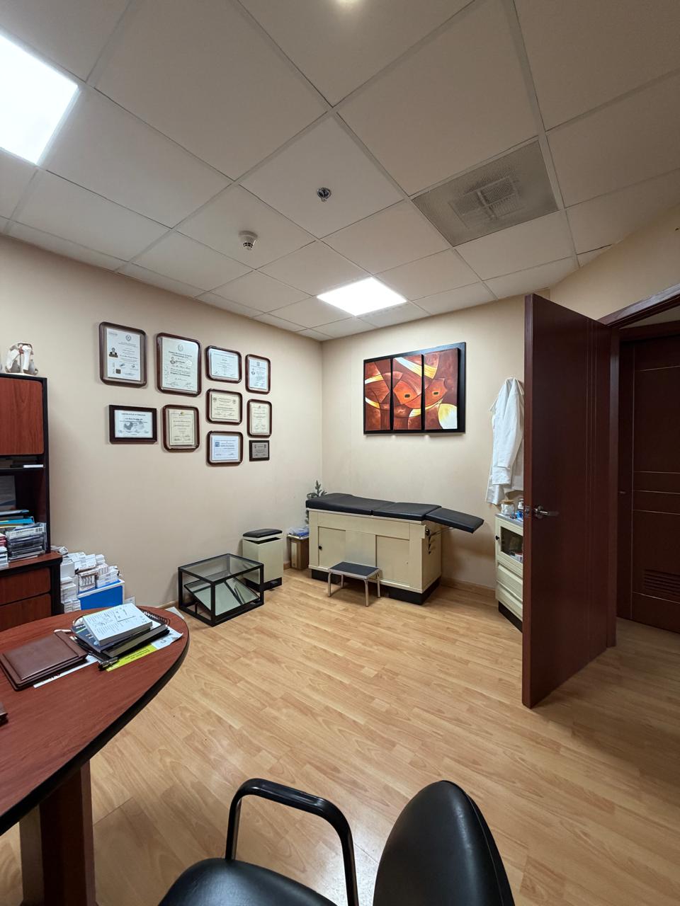 Foto — Doctors Hospital Auna · Balcones de Galerias
