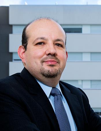 Dr. Adrián García Garma Martínez