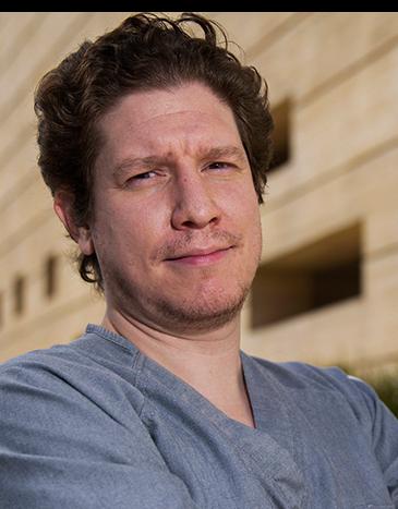 Dr. Christopher Mader Alba