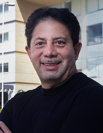 Dr. Ramiro Ordaz Vega