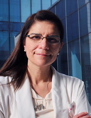 Dra. Adriána María Valencia Herrera
