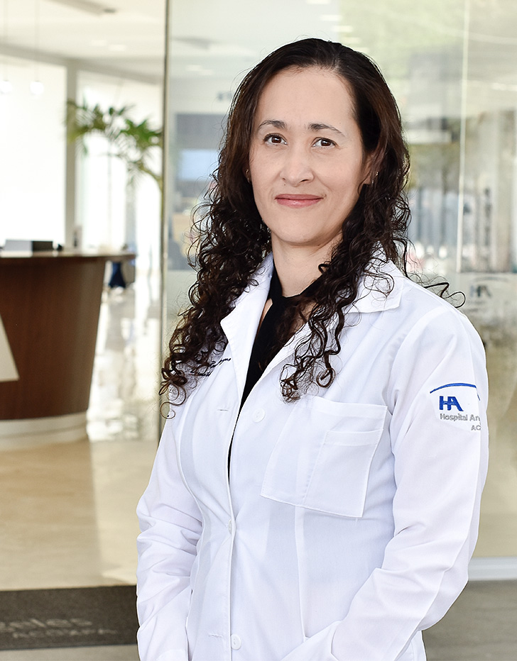 Dra. Adriana Rosas Manzano