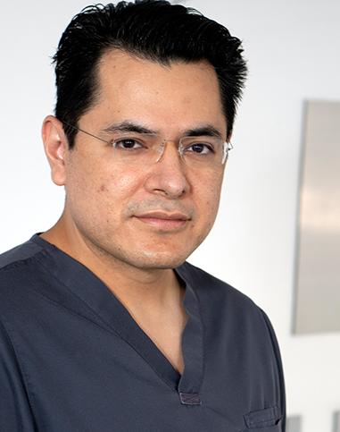 Dr. Alejandro Cruz Segura