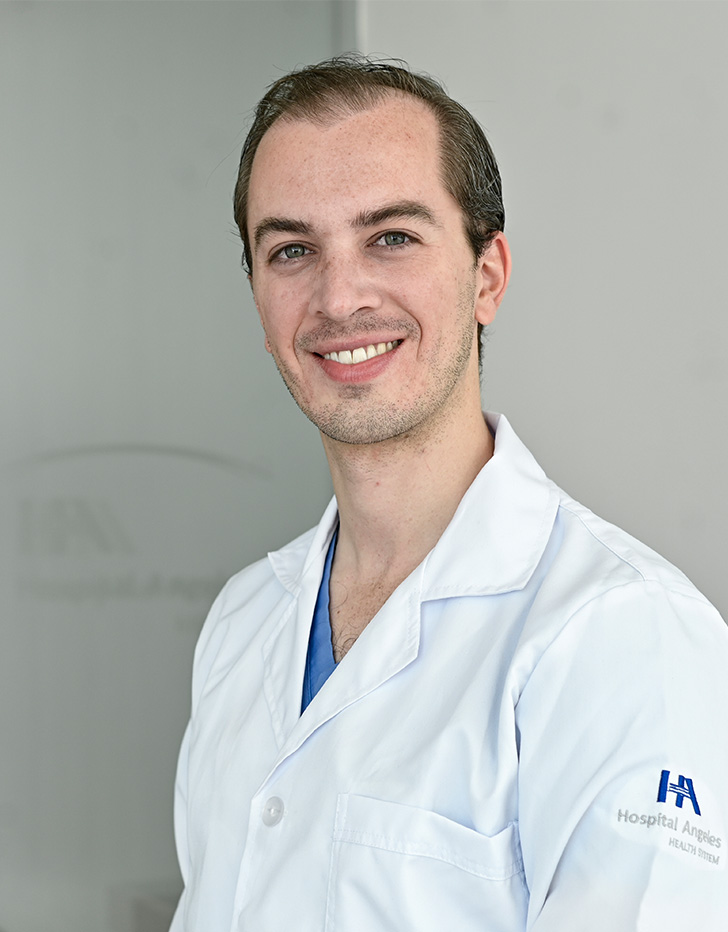 Dr. Alejandro Ezquerra Osorio