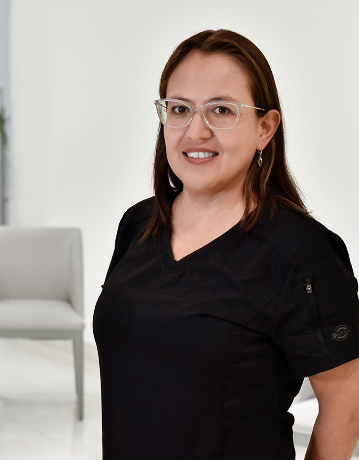 Dr. Lic. Belén Catalina López Espinosa