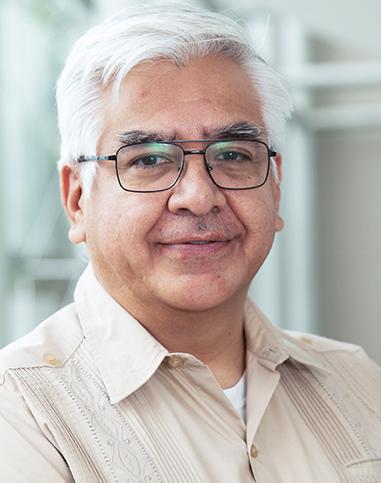 Dr. Carlos Daniel Lever Rosas