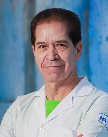 Dr. Daniel Martinez Becerra