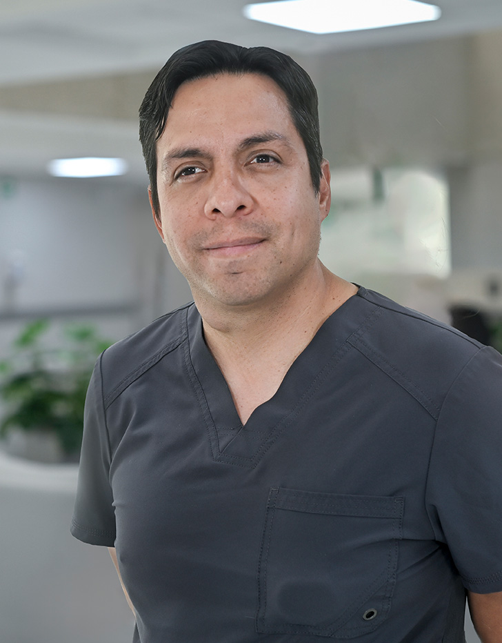 Dr. Eduardo Morales Espino