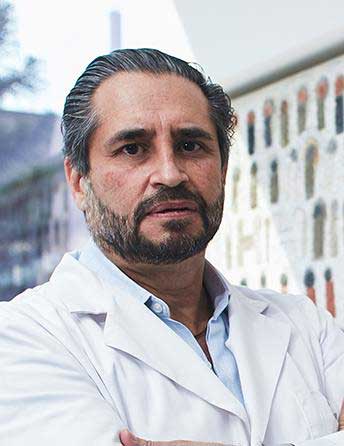 Dr. Eduardo Villanueva Sáenz