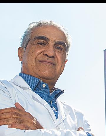 Dr. Elías Karim Silhy Sesin