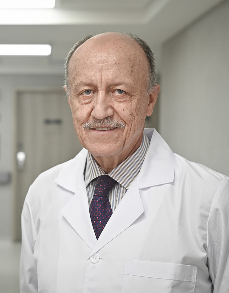 Dr. Erich Otto Paul Basurto Kuba