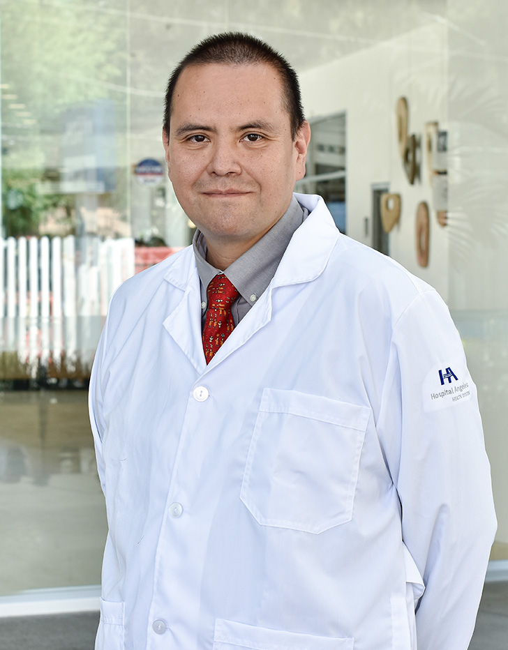 Dr. Fernando Daniel Flores Silva