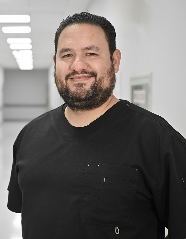 Dr. Gerardo Akram Darwich Del Moral