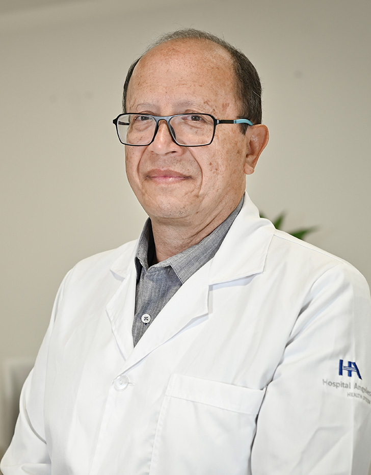 Dr. GUSTAVO ROSALES TAPIA
