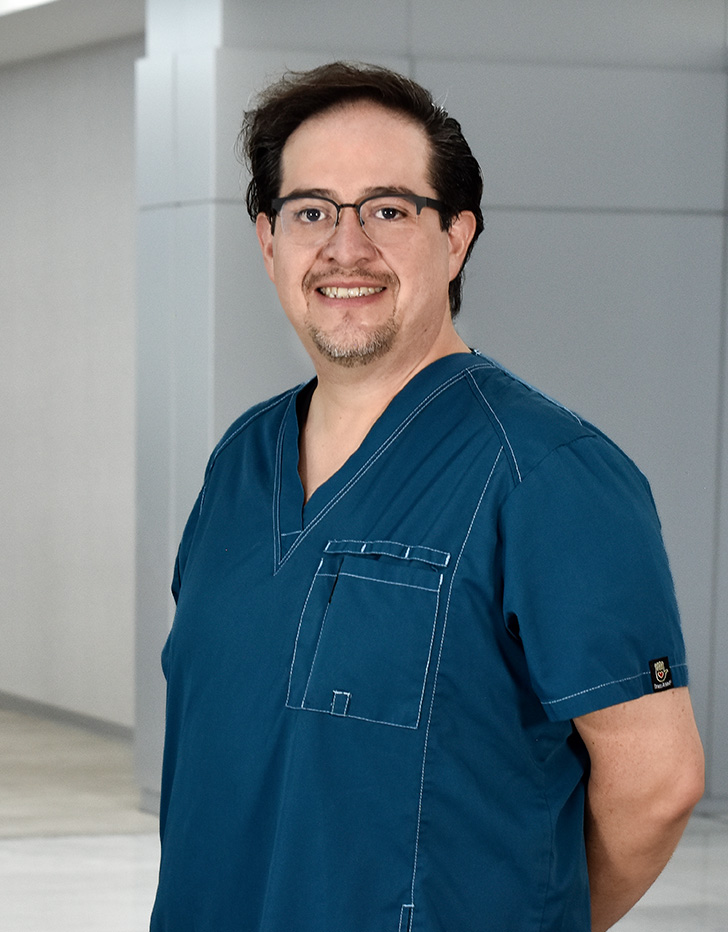 Dr. Pablo González Hernández
