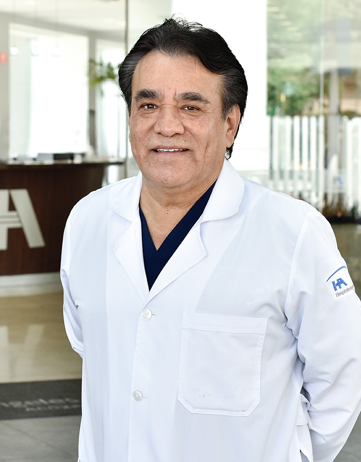 Dr. Ricardo Escandón Martínez