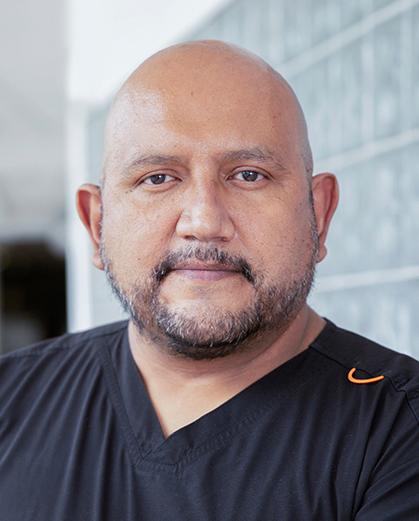 Dr. Víctor García Navarrete