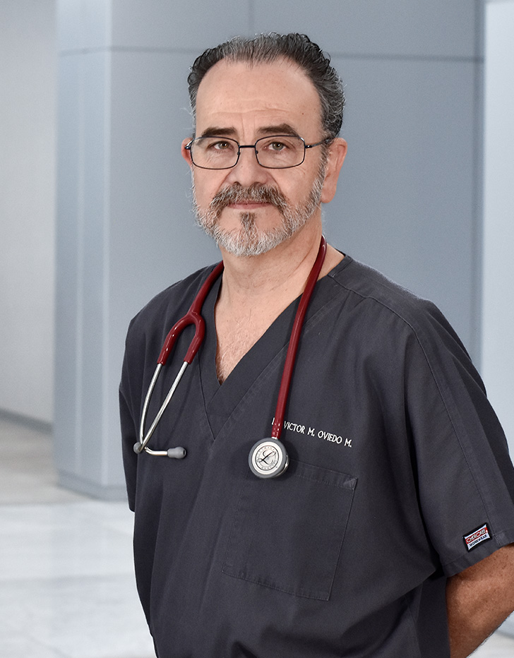 Dr. Víctor Manuel Oviedo Molina